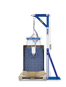 During the suction process, the bulk bag wall is pulled up and inwards - Oktomat® ECO emptying station